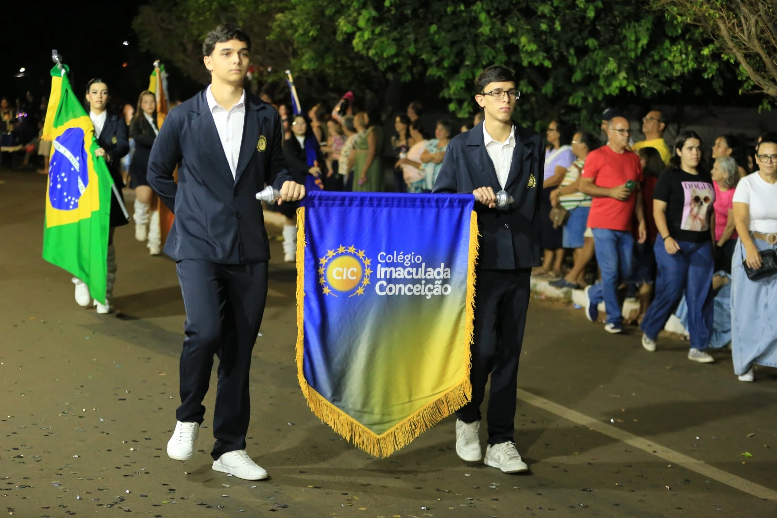 Pavilhão do colégio no Desfile Cívico